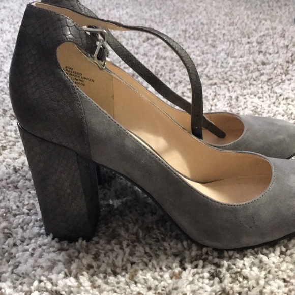 Nine West Gray block heel - Picture 2 of 4